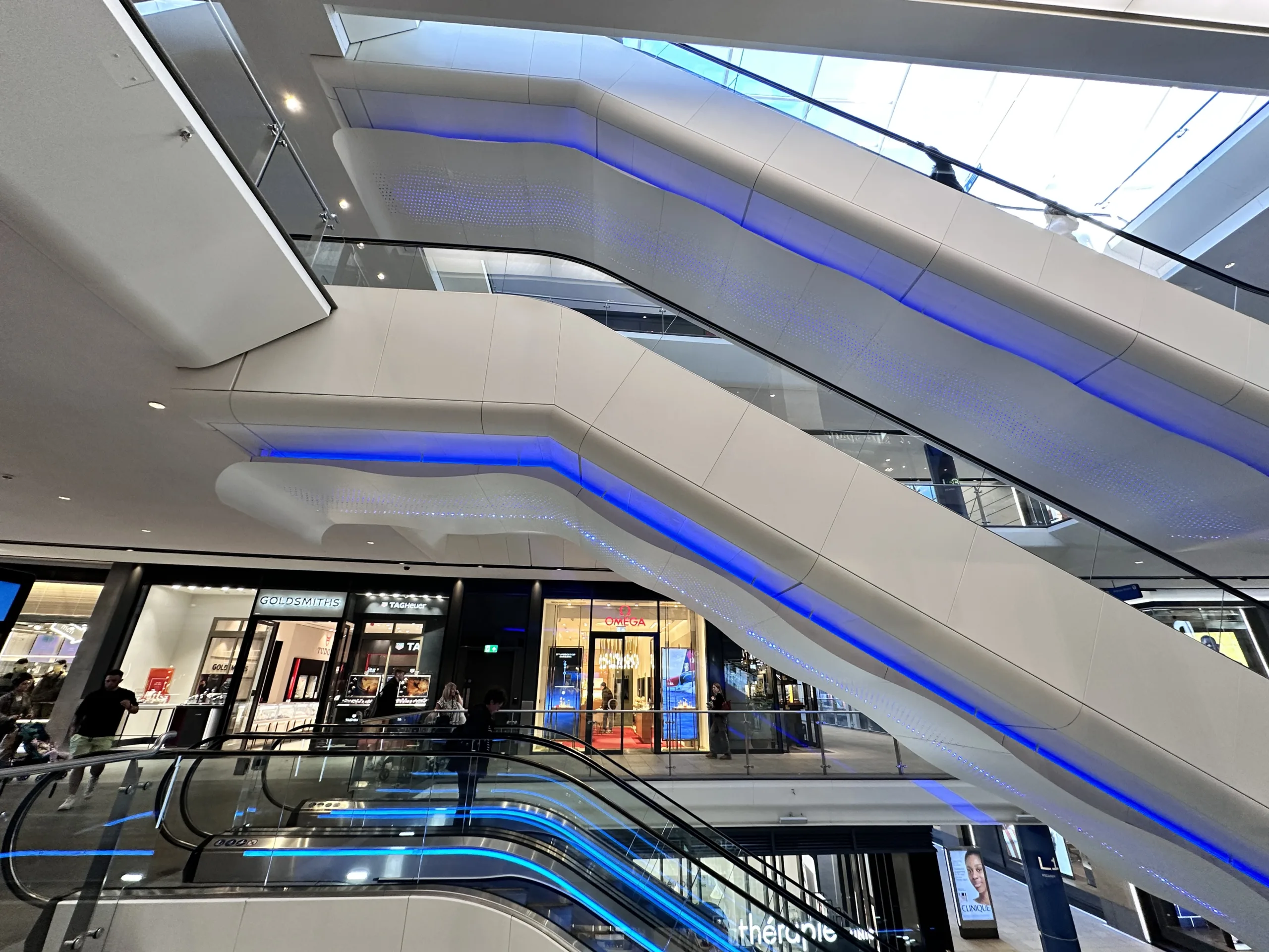 St James Quarter Edinburgh | Bespoke hospitality lighting | Customer retail escalator lighting | The Light Lab