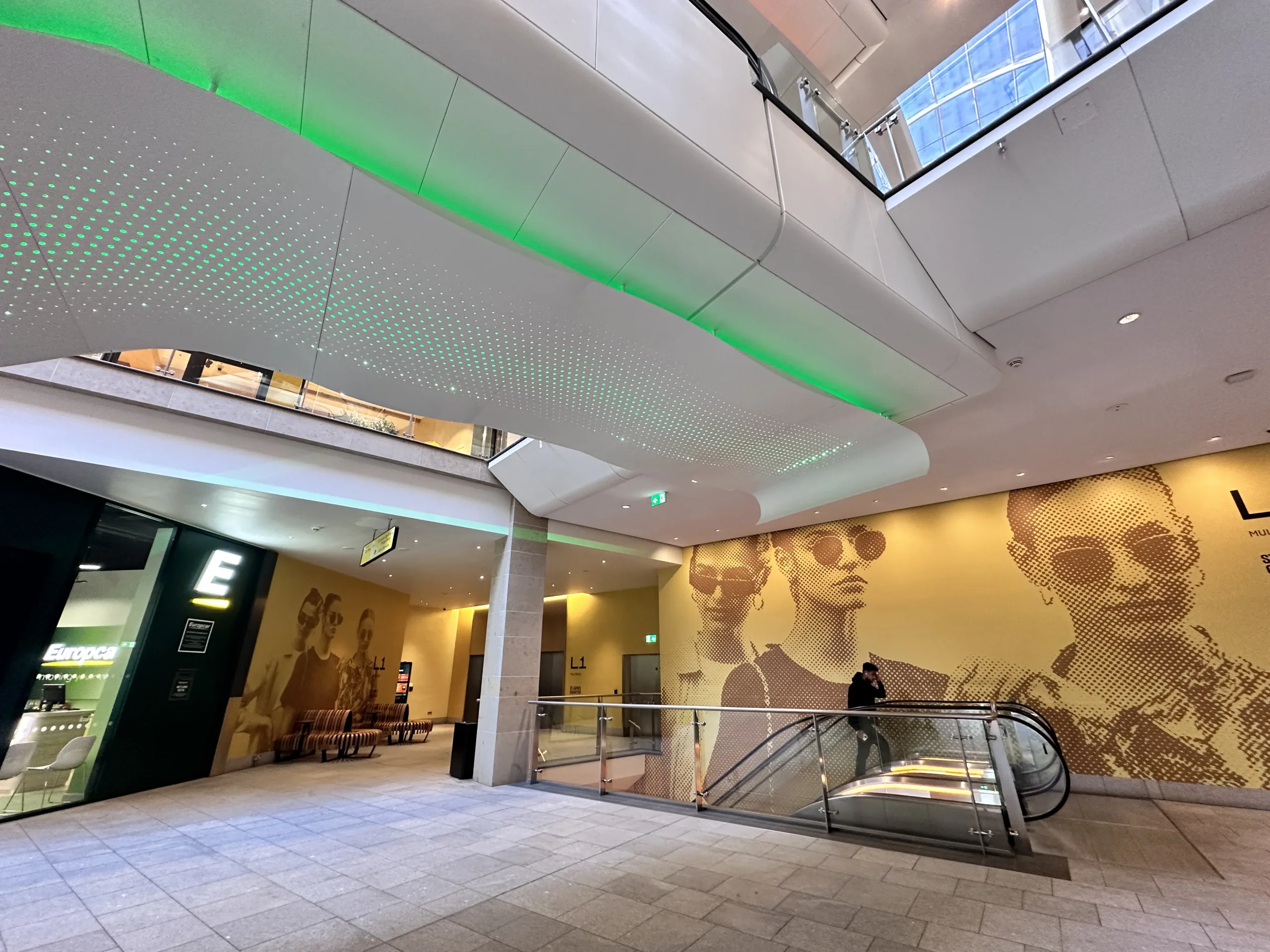 St James Quarter Edinburgh | Bespoke hospitality lighting | Customer retail - LED SPI escalator lighting | The Light Lab