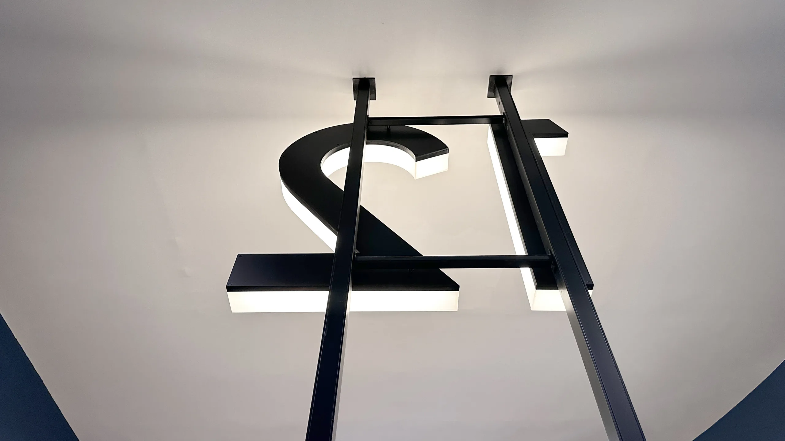 W Edinburgh | Bespoke hospitality lighting | Bespoke illuminated signage | The Light Lab